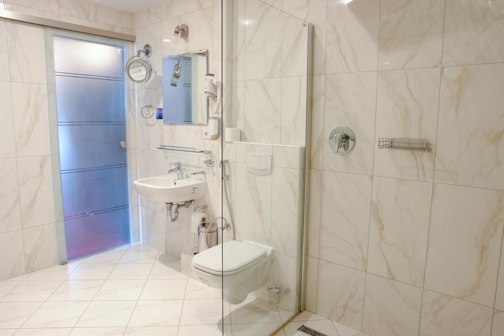 Hotel Krone Friesenheim  Habitación foto