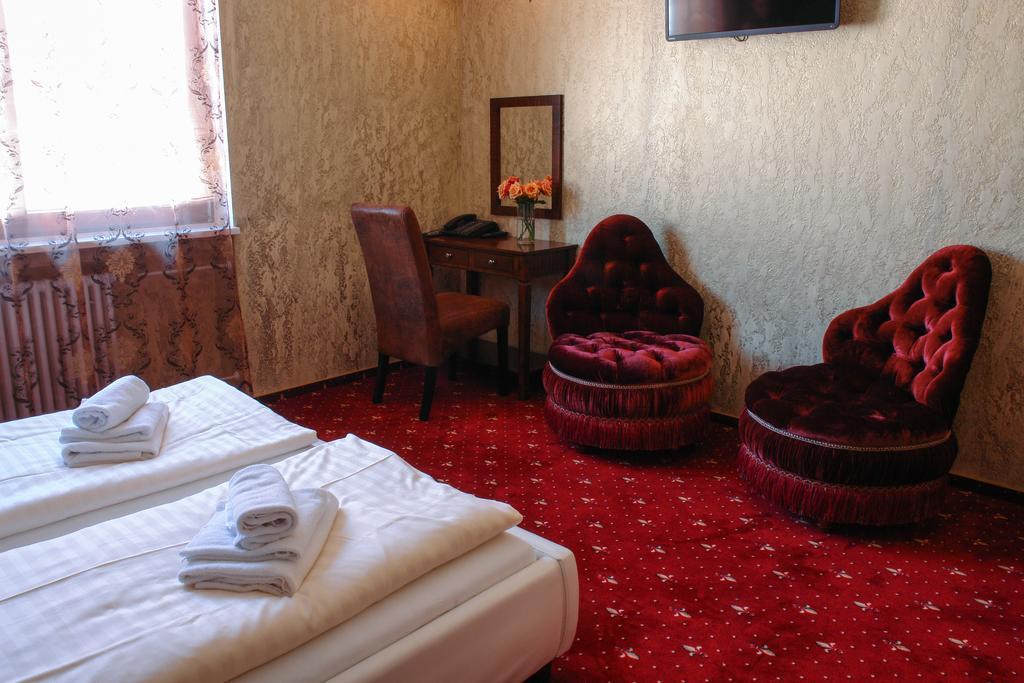 Hotel Krone Friesenheim  Habitación foto